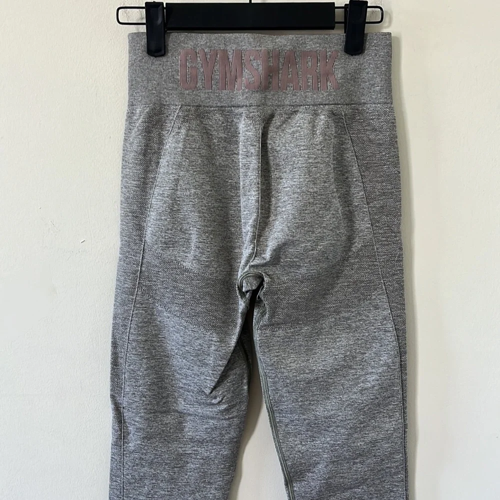 Gymshark Flex High Waisted Grey Pink Leggings Size Medium - Picture 6 of 9